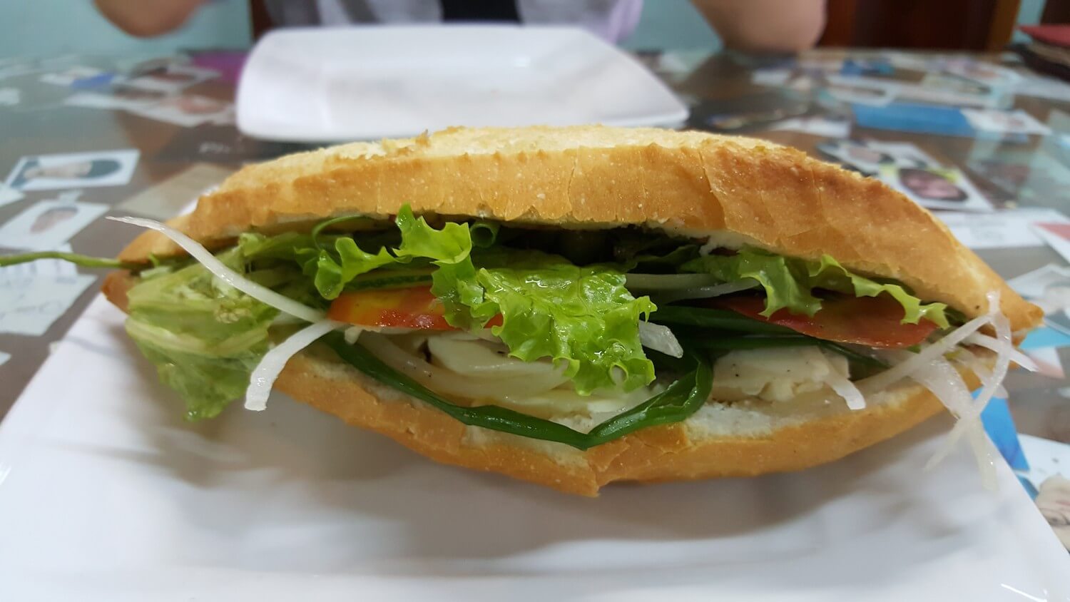 Un banh mi, sandwich vietnamien